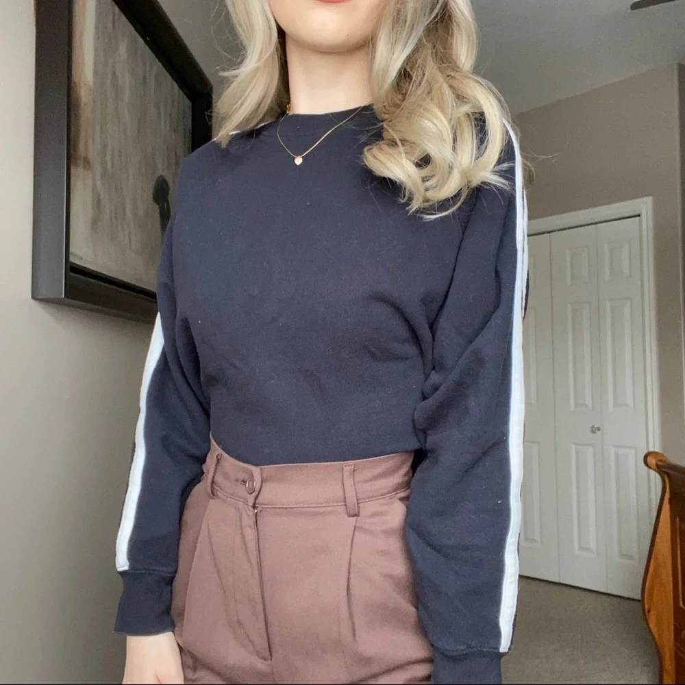 Brandy melville sweatshirt - Picture 6 of 7
